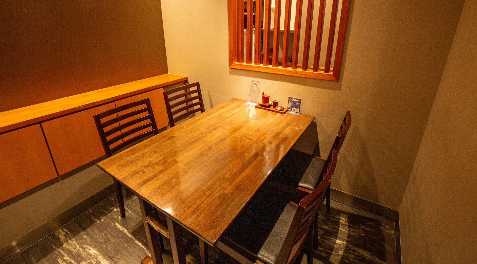 店内②