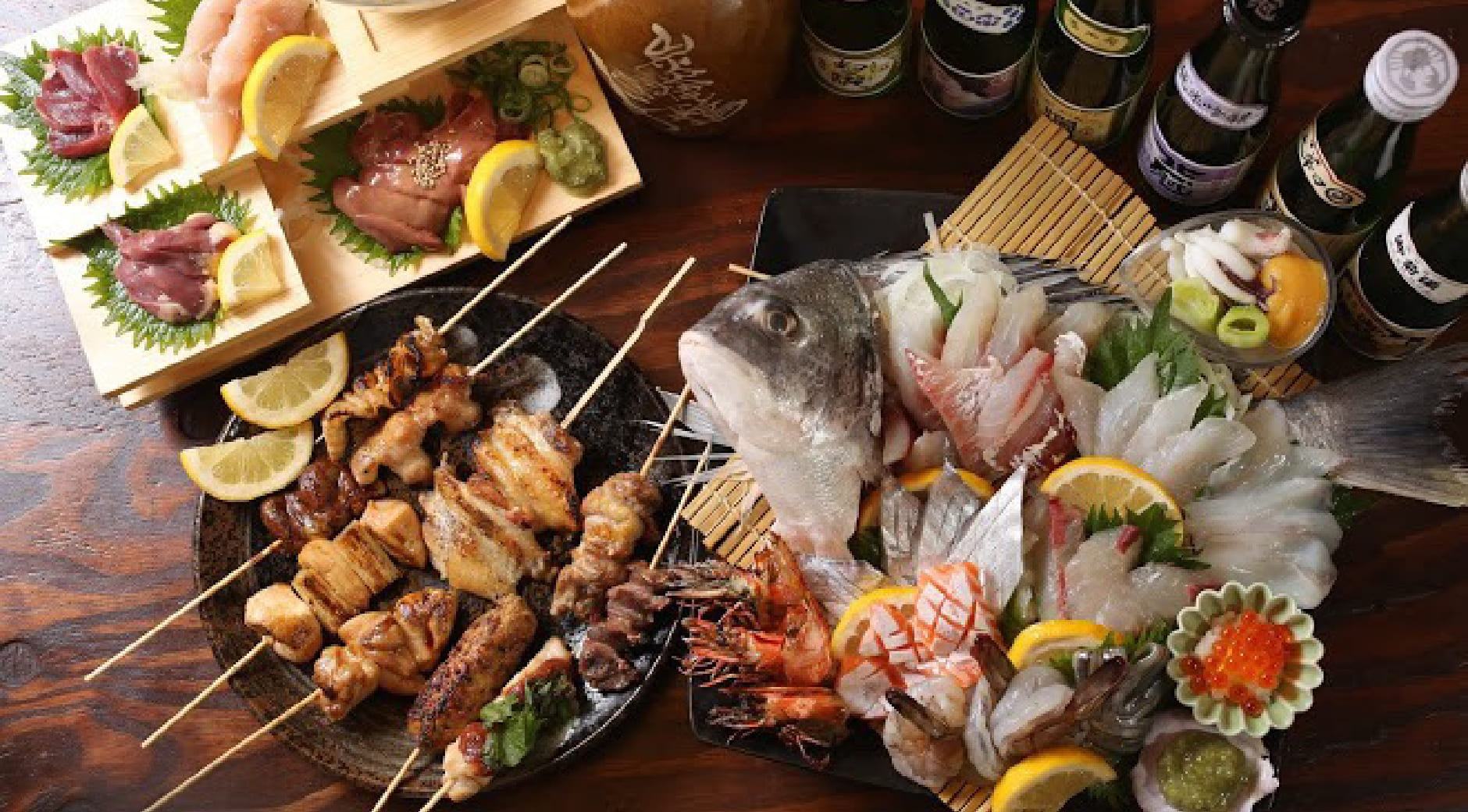 炭火焼鶏串・新鮮朝びき鶏お造り・鮮魚のお造り